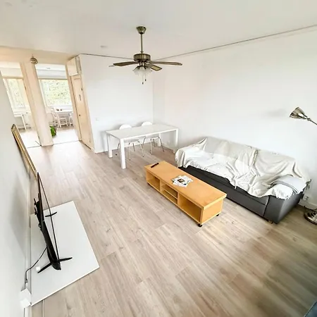 Modern 2 Bedrooms At *